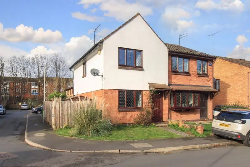 Hunters Oak, Hemel Hempstead Michael Anthony Estate Agents