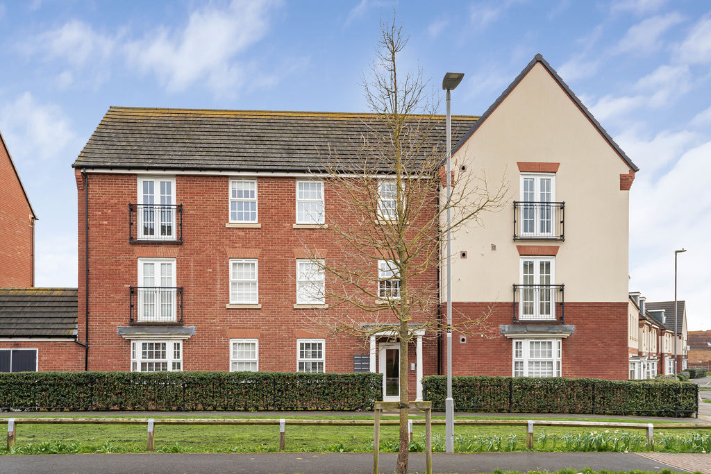 Cicero Crescent, Fairfields, Milton Keynes, Buckinghamshire, MK11 4BJ