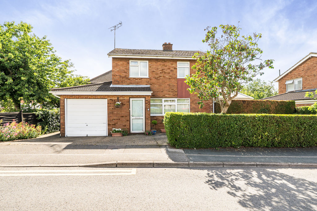 Frensham Drive, Bletchley, Milton Keynes, Buckinghamshire, MK2 3AP