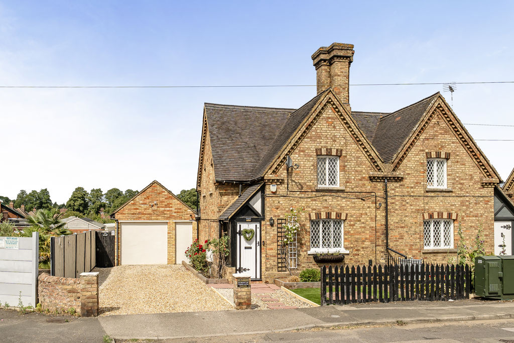 Mill Road, Bletchley, Milton Keynes, Buckinghamshire, MK2 2LB