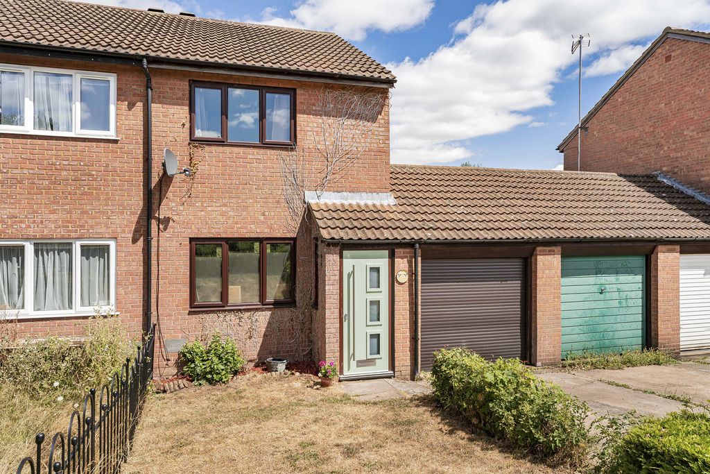 Downland, Two Mile Ash, Milton Keynes, Buckinghamshire, MK8 8HZ