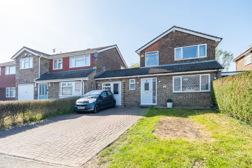 Sutherland Grove, Bletchley, Milton Keynes, Buckinghamshire, MK3 7NX