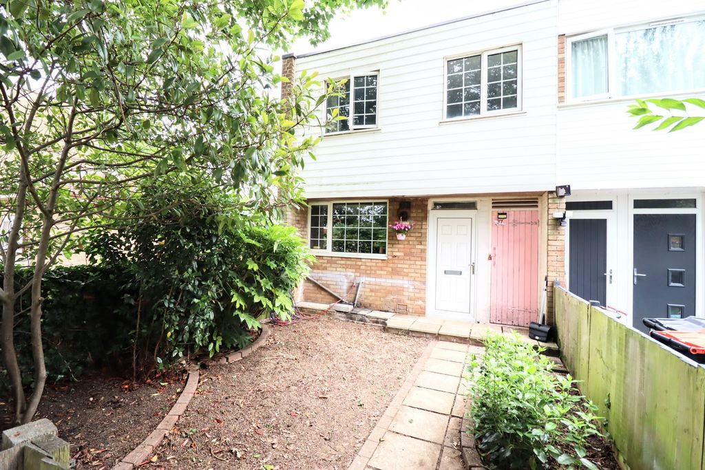 Thirlmere Avenue, Bletchley, Milton Keynes, Buckinghamshire, MK2 3EP