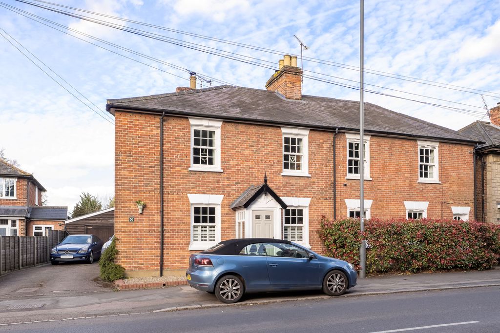 London Road, Aston Clinton, Buckinghamshire, HP22 5HN