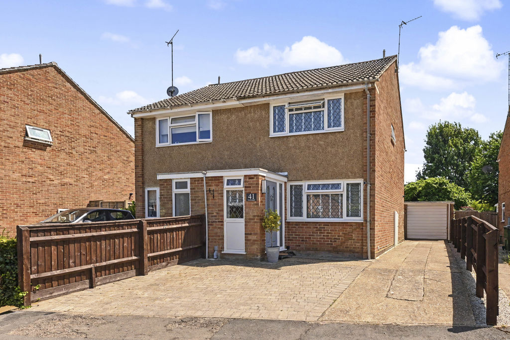 Overstrand, Aston Clinton, Buckinghamshire, HP22 5NA