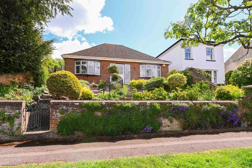 Western Road, Tring, Hertfordshire, HP23 4BN