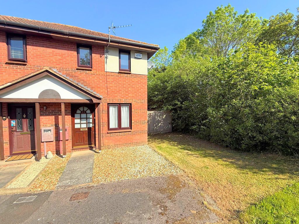 Peterborough Gate, Willen Park, Milton Keynes, Buckinghamshire, MK15 9JQ