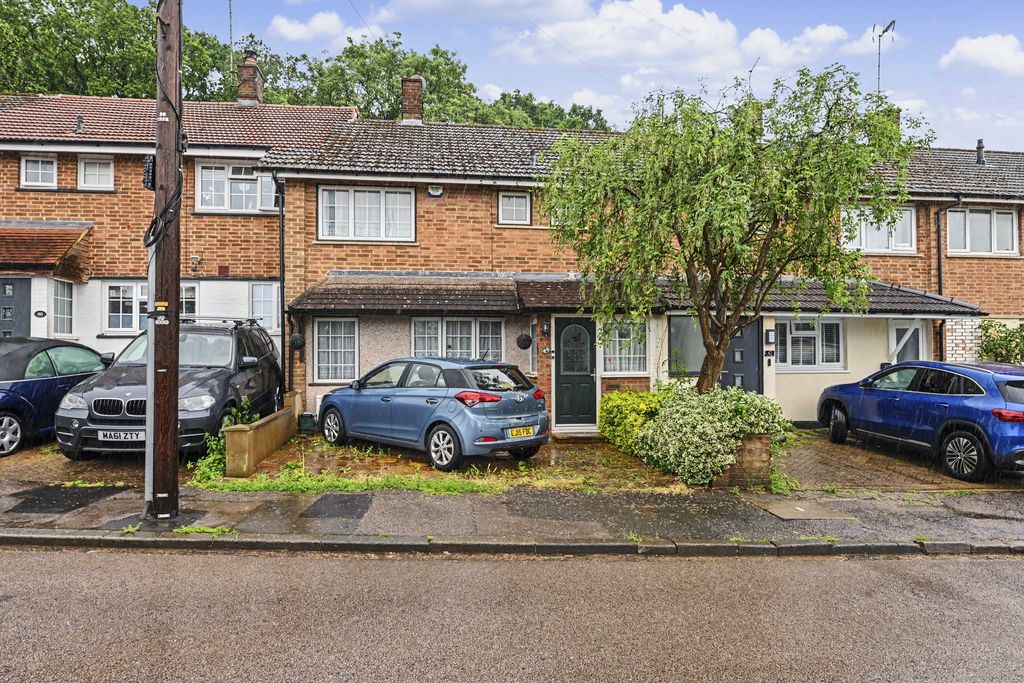 Acorn Road, Hemel Hempstead, Hertfordshire, HP3 8DP