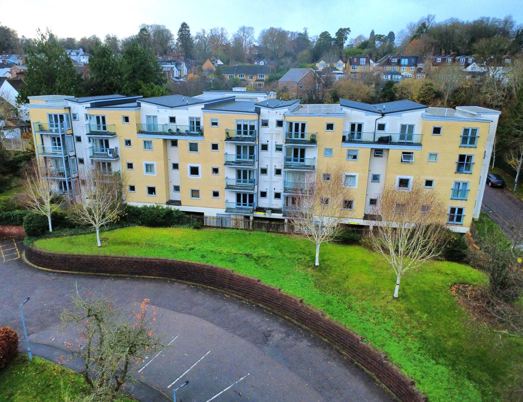 Bury Road, Hemel Hempstead, Hertfordshire, HP1 1HG