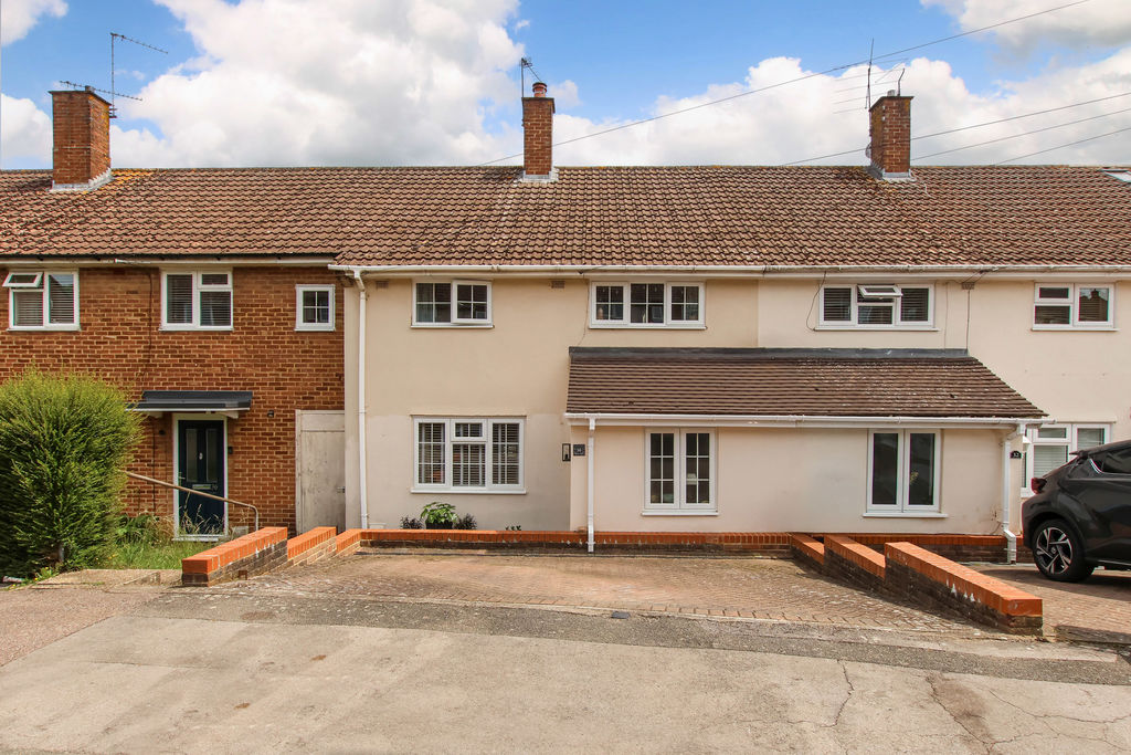 Cuttsfield Terrace, Hemel Hempstead, Hertfordshire, HP1 2AW