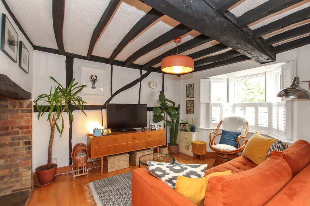 Frogmore Street, Tring, Hertfordshire, HP23 5AU