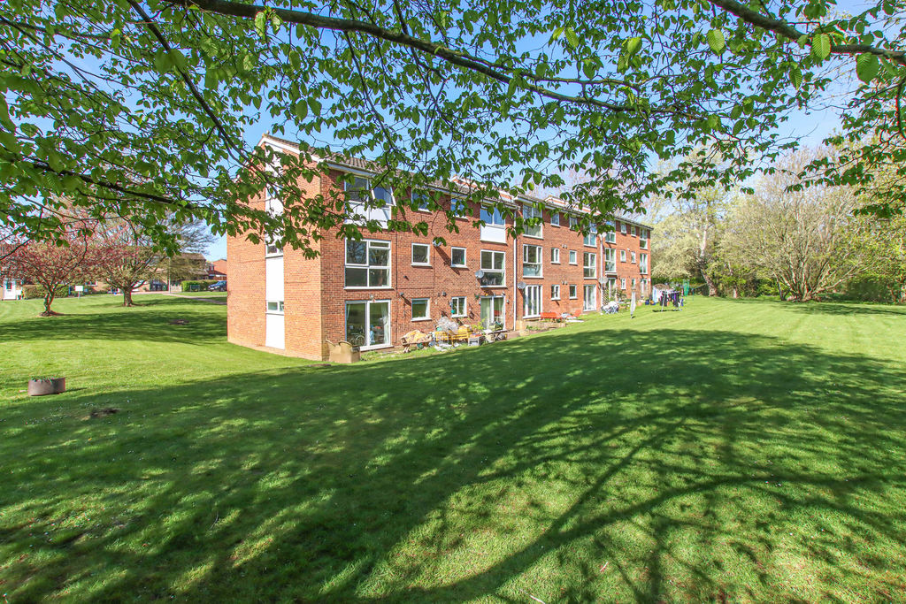 Nightingale Walk, Hemel Hempstead, Hertfordshire, HP2 7QX
