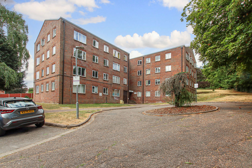 Leighton Buzzard Road, Hemel Hempstead, Hertfordshire, HP1 1SJ