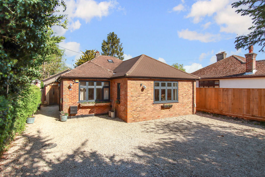 Weston Road, Aston Clinton, Aylesbury, Buckinghamshire, HP22 5EP