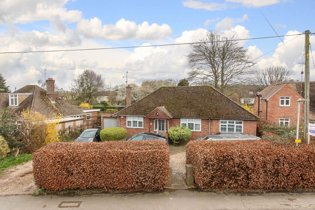 Mortimer Hill, Tring, Hertfordshire, HP23 5JA