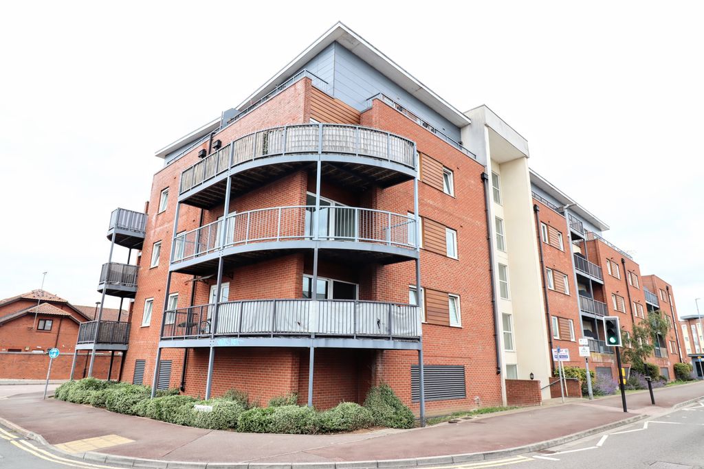 Princes Way, Bletchley, Milton Keynes, Buckinghamshire, MK2 2FB