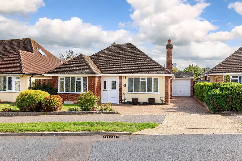 Grove Park, Tring, Hertfordshire, HP23 5JS