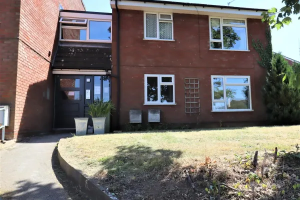 15 greatbrickhill lane_lge.jpg