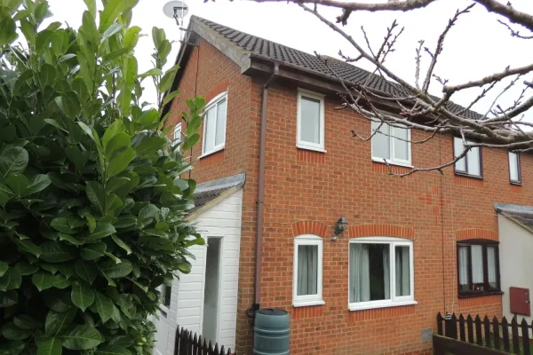 16 denchworth front2_lge.jpg