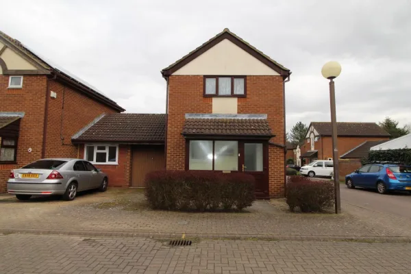 7 hoppers meadow front_lge.jpg