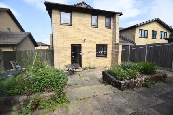 Lrg_14 Hambleton Grove back view.JPG
