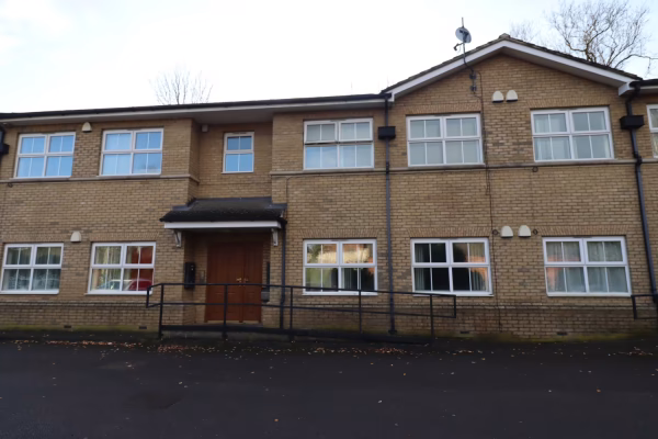 Lrg_14 The Sidings front.JPG