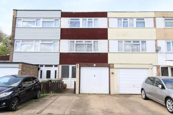 Lrg_20 Coniston Way front.jpg