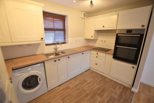 35 Kendall Place kitchen 2