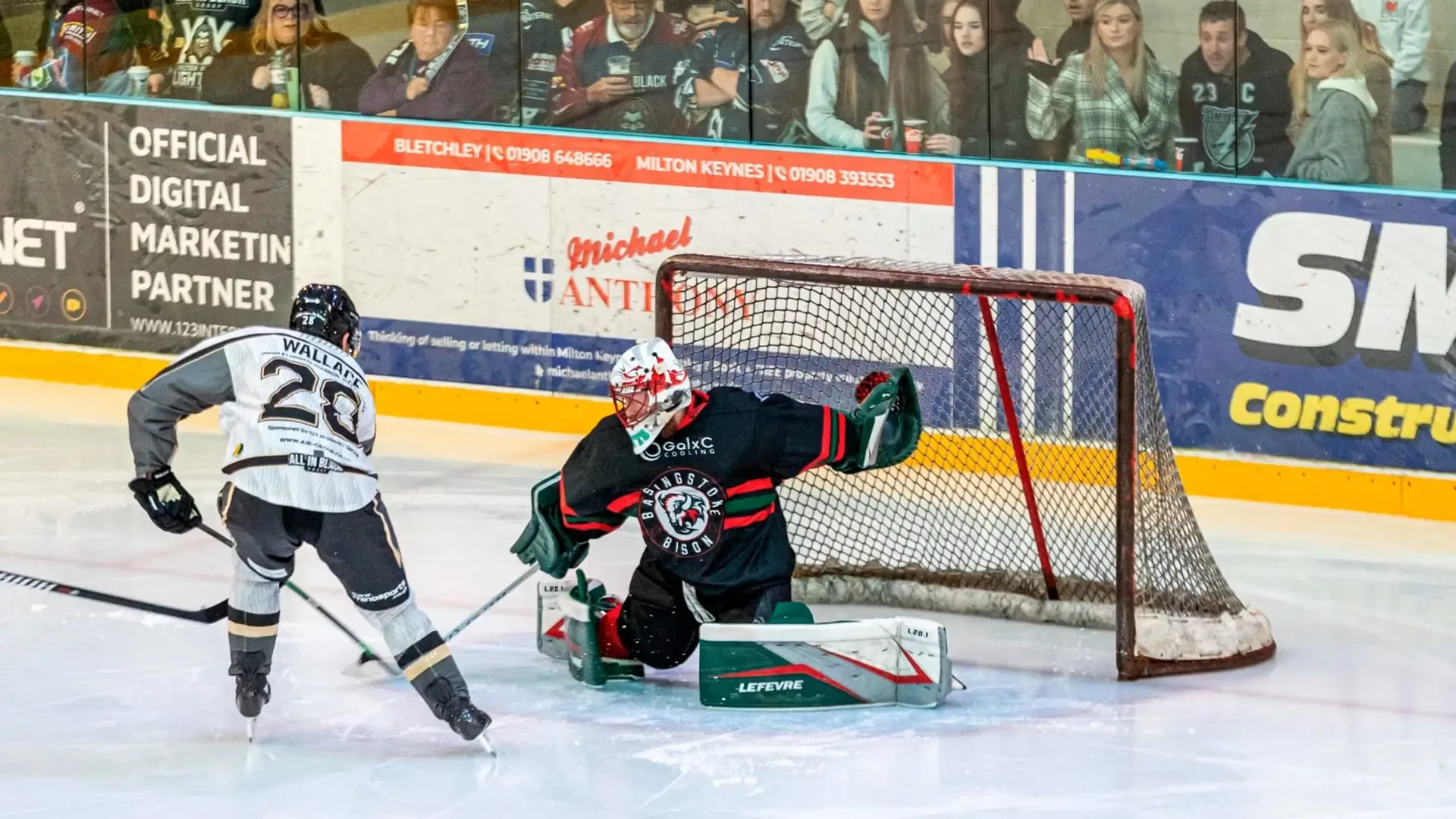 MA_Community.Still002